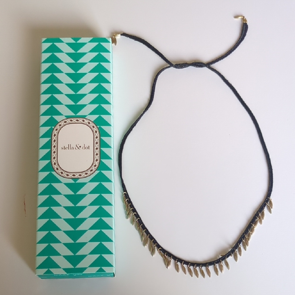 Stella & Dot Versatile Fringe Necklace